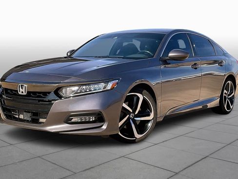 Used 2019 Honda Accord Sport image 3