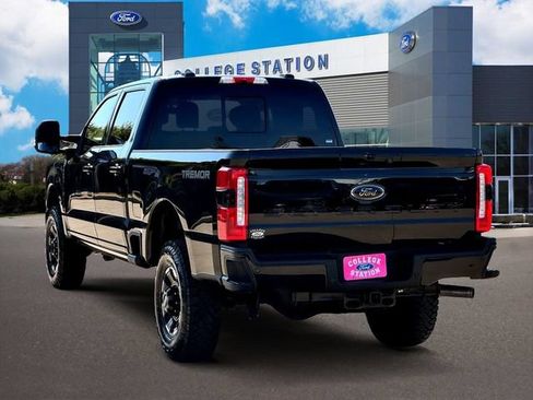 Certified 2025 Ford F250 Lariat w/ Lariat Ultimate Package AWD/4WD image 5