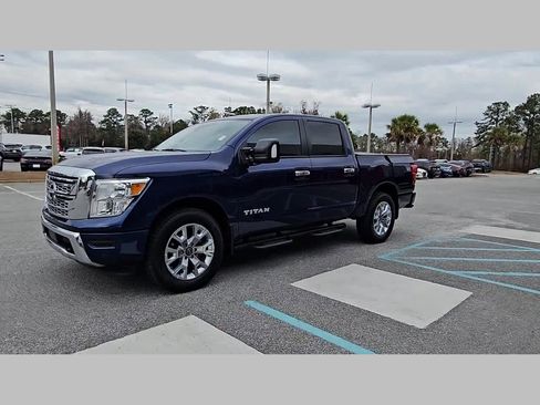 Used 2024 Nissan Titan SV w/ SV Convenience Package image 21