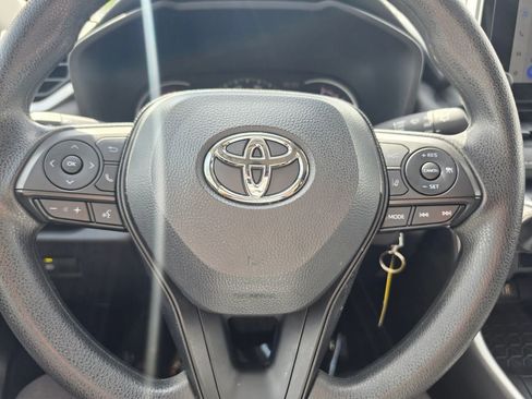 Used 2025 Toyota RAV4 LE AWD/4WD image 17