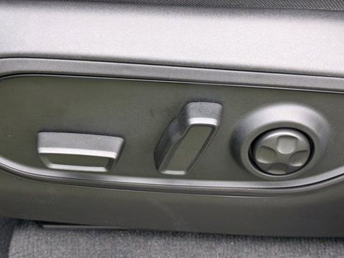 New 2025 Jeep Grand Cherokee L Limited w/ Black Appearance Package image 22