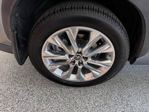 Used 2021 Toyota Highlander Limited AWD/4WD image 13