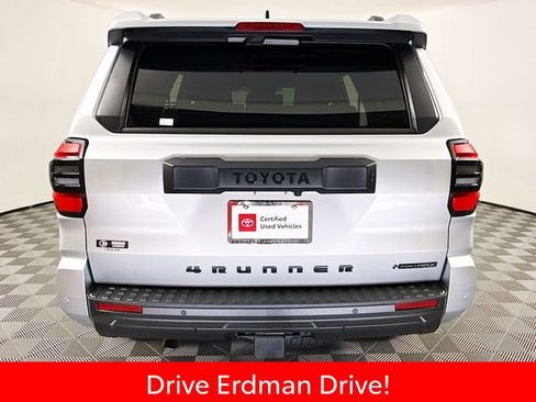 Certified 2026 Toyota 4Runner TRD Off-Road Premium AWD/4WD image 22