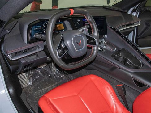 Used 2023 Chevrolet Corvette Stingray Coupe RWD image 4