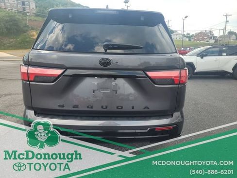 Used 2024 Toyota Sequoia Platinum AWD/4WD image 10