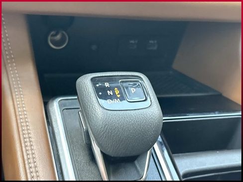 Used 2023 Nissan Pathfinder Platinum FWD image 37