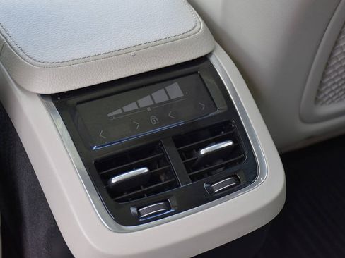 Used 2019 Volvo XC90 T5 Momentum FWD image 20