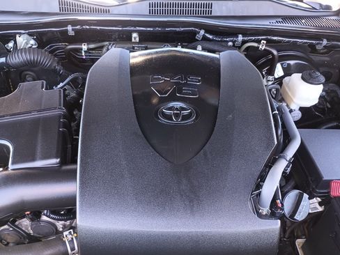 Used 2020 Toyota Tacoma SR w/ SX Package AWD/4WD image 14