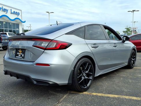 Used 2023 Honda Civic Sport image 11