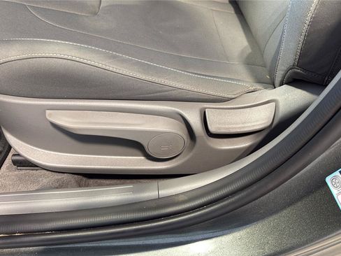 Used 2025 Hyundai Elantra SEL FWD image 26