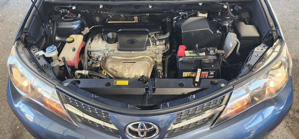 Used 2014 Toyota RAV4 Limited w/ Technology Package FWD image 19