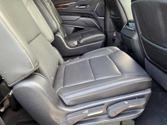 Used 2021 Cadillac Escalade Luxury RWD image 15