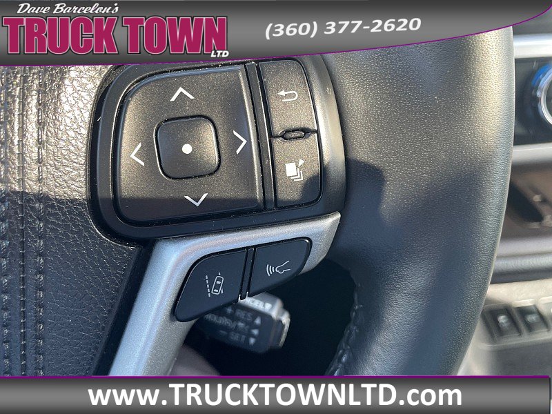 Used 2018 Toyota Highlander XLE AWD/4WD image 23