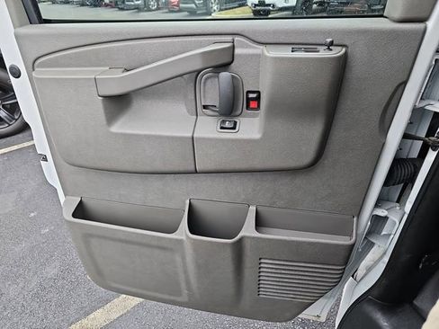 Used 2024 GMC Savana 2500 w/ Driver Convenience Package image 22