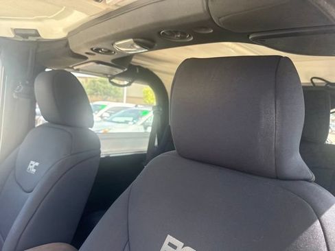 Used 2018 Jeep Wrangler Sport AWD/4WD image 7