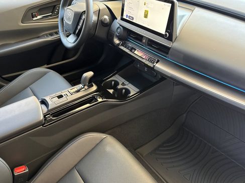 New 2027 Toyota Prius Limited FWD image 18