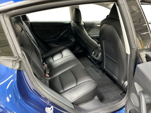 Certified 2022 Tesla Model 3 Long Range AWD/4WD image 11