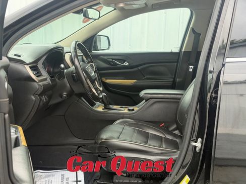 Used 2019 GMC Acadia Denali w/ Technology Package AWD/4WD image 9