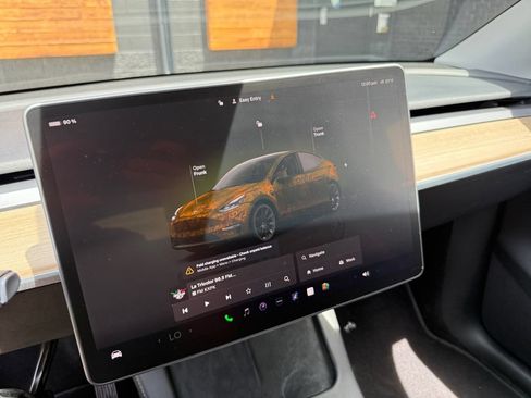 Used 2023 Tesla Model Y Long Range AWD/4WD image 29
