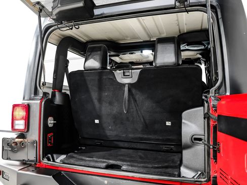 Used 2014 Jeep Wrangler Sahara w/ Connectivity Group image 41