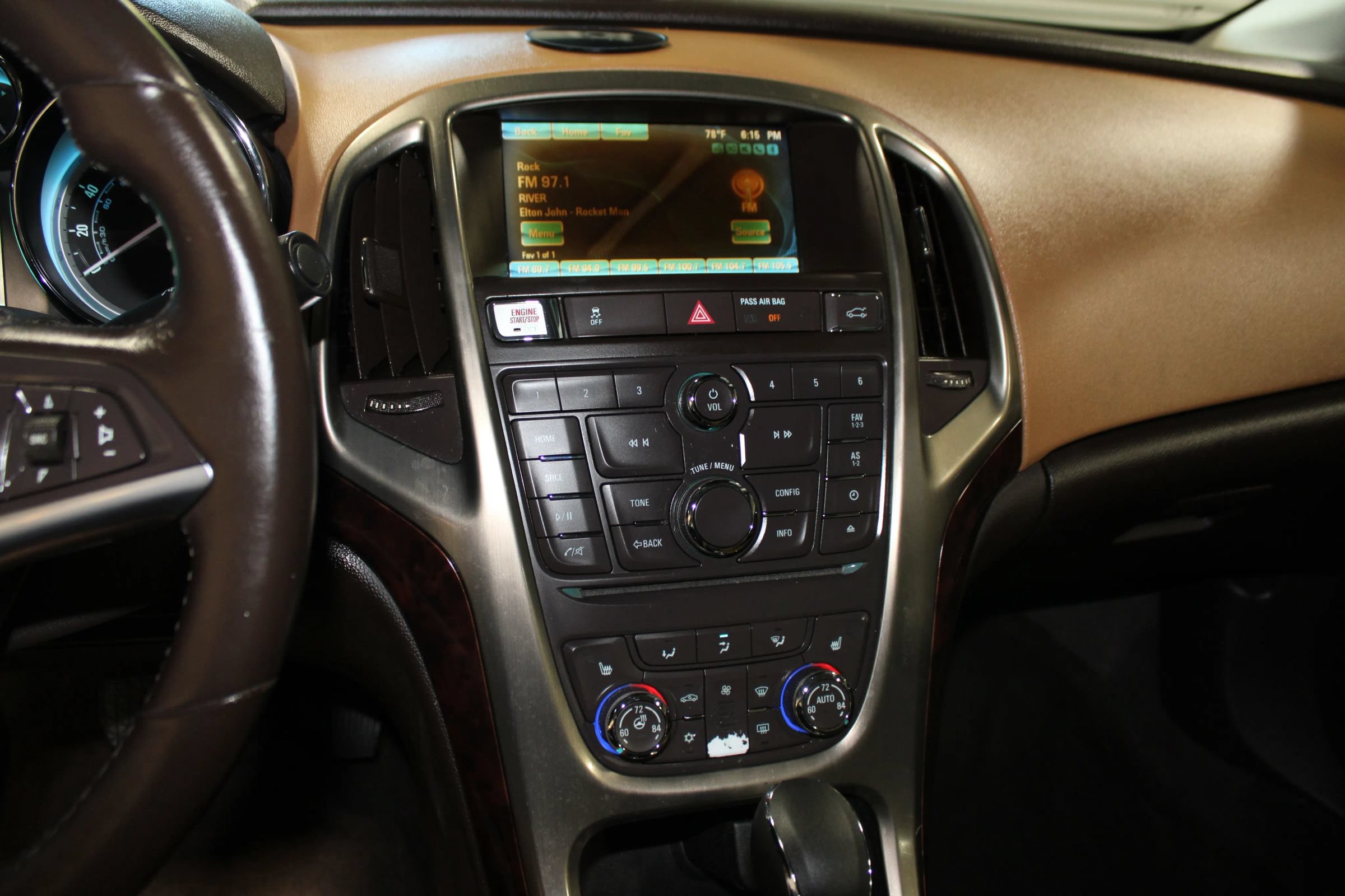 Used 2013 Buick Verano Leather FWD image 16