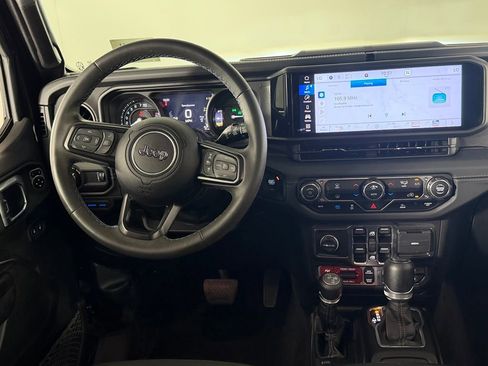 Used 2024 Jeep Wrangler Unlimited Rubicon 4xe AWD/4WD image 18