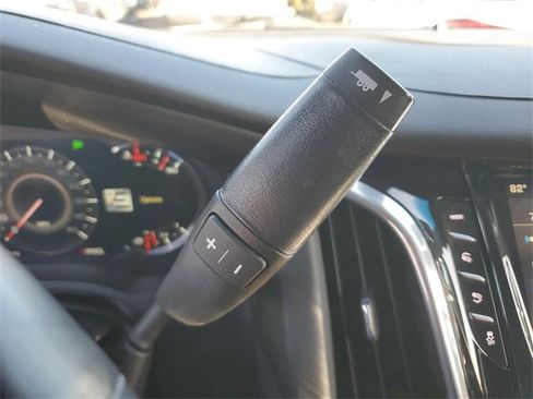 Used 2017 Cadillac Escalade ESV 4WD image 23