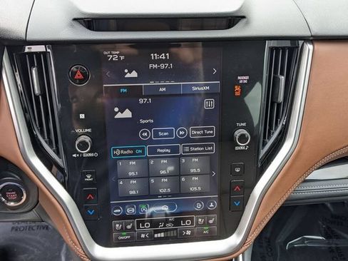 Used 2025 Subaru Outback Touring AWD/4WD image 23