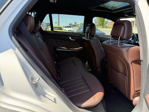 Used 2014 Mercedes-Benz E 350 4MATIC Wagon image 12