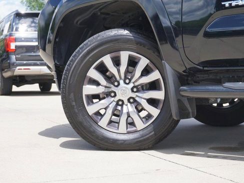 Used 2021 Toyota Tacoma Limited AWD/4WD image 15