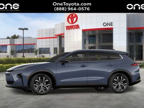 New 2025 Toyota Crown Signia image 4