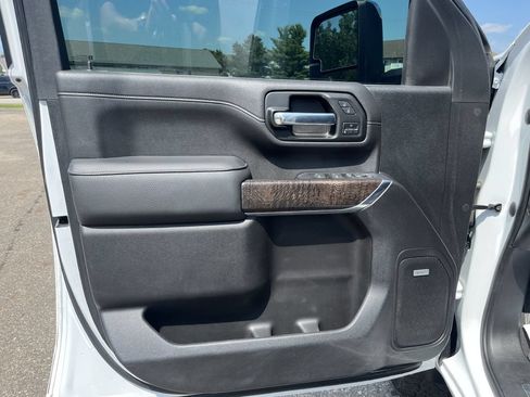Used 2022 GMC Sierra 2500 Denali w/ Denali Ultimate Package AWD/4WD image 19
