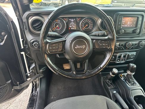 Used 2020 Jeep Wrangler Sport AWD/4WD image 16