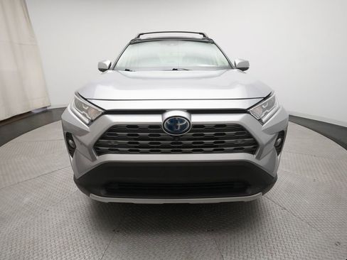 Used 2019 Toyota RAV4 Limited AWD/4WD image 11