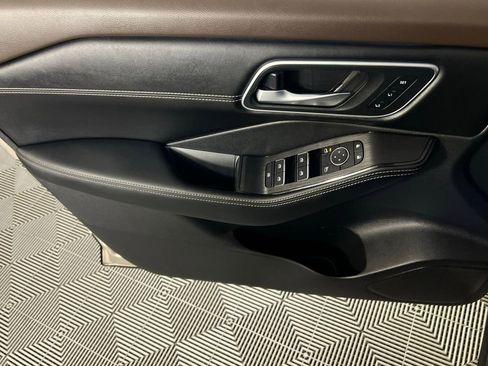 Used 2023 Nissan Rogue Platinum w/ Platinum Premium Package image 25