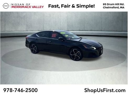 Used 2023 Nissan Altima 2.5 SR AWD/4WD image 1