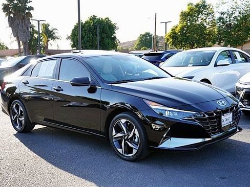 Certified 2023 Hyundai Elantra Limited FWD image 6