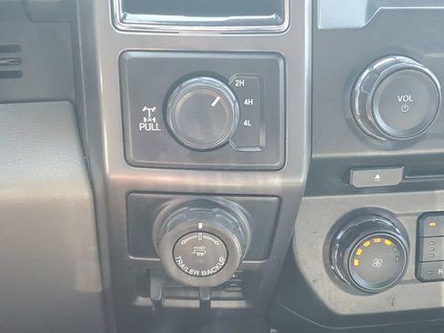Used 2018 Ford F150 XLT w/ Equipment Group 302A Luxury AWD/4WD image 29
