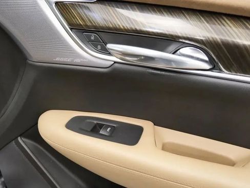 Used 2023 Cadillac XT6 Sport w/ Platinum Package image 18