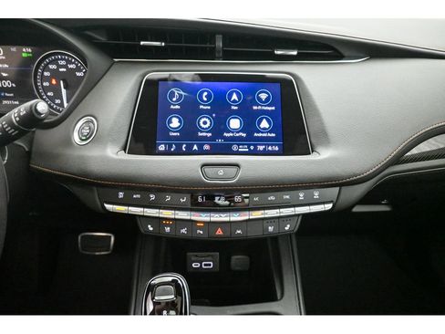 Used 2023 Cadillac XT4 Sport AWD/4WD image 17