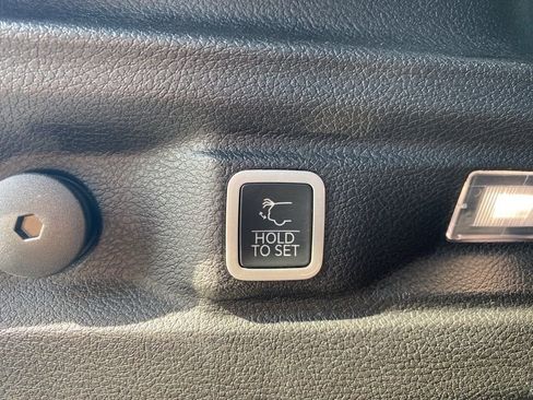 Used 2024 Jeep Grand Cherokee L Altitude image 13