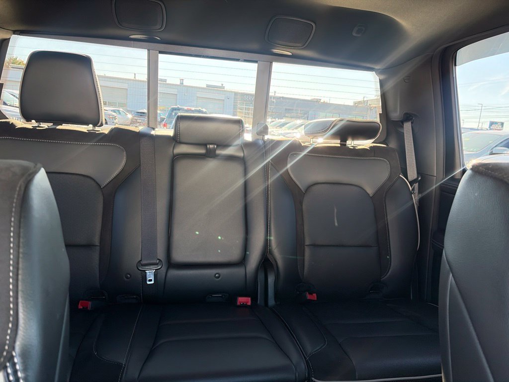 Used 2022 RAM 1500 Laramie AWD/4WD image 19