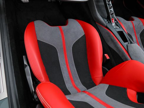 Certified 2022 Ferrari 812 GTS RWD image 31