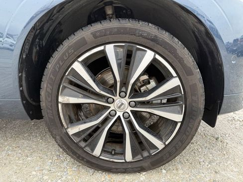 Used 2024 Volvo XC60 B5 Plus image 17