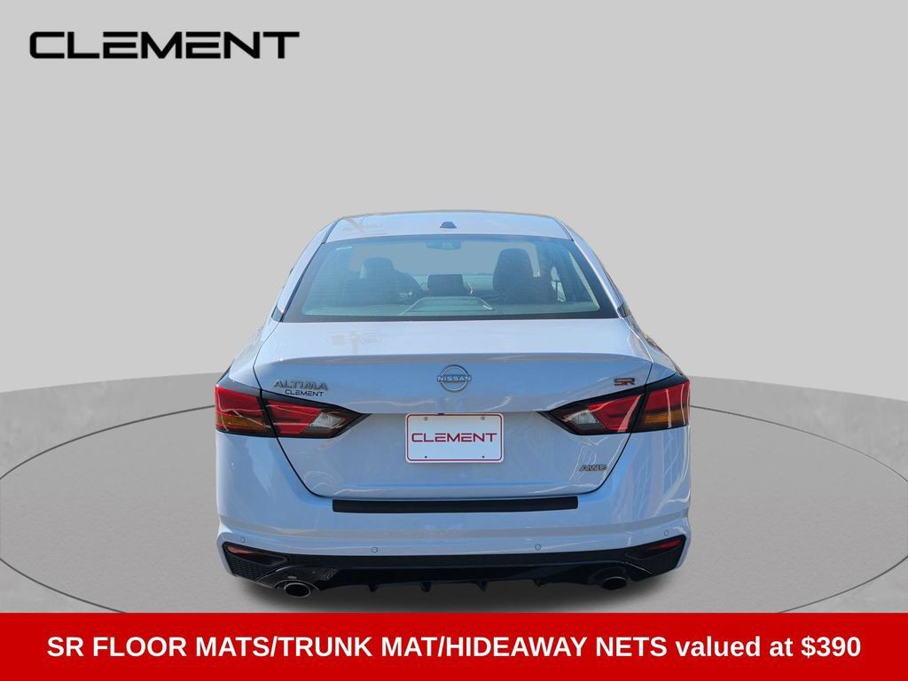 Used 2025 Nissan Altima 2.5 SR AWD/4WD image 4