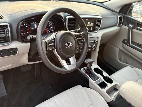 Used 2022 Kia Sportage LX image 13