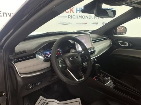 Used 2024 Jeep Compass Limited AWD/4WD image 13