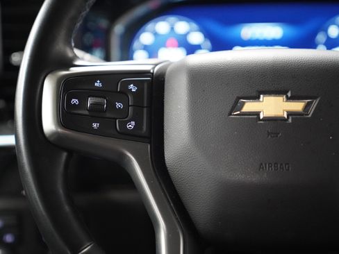 Used 2023 Chevrolet Silverado 1500 LT AWD/4WD image 18