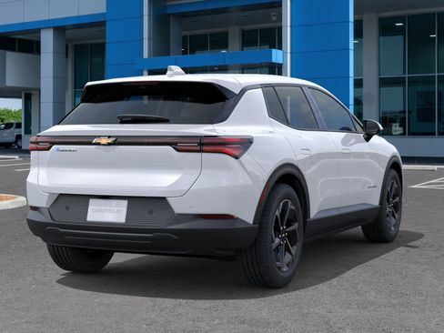 New 2026 Chevrolet Equinox EV LT image 4