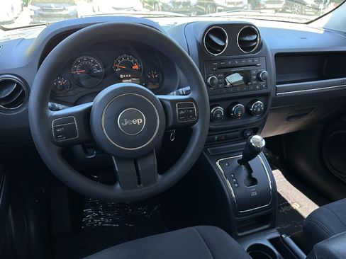 Used 2015 Jeep Patriot Sport w/ Power Value Group FWD image 2